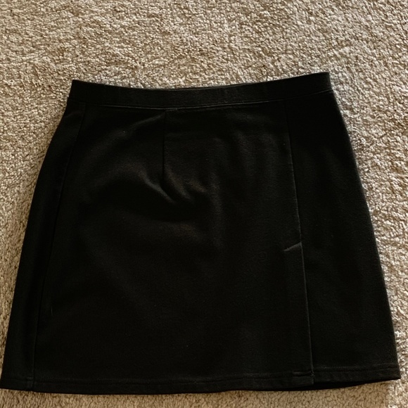Bebe black mini skirt - Picture 2 of 3